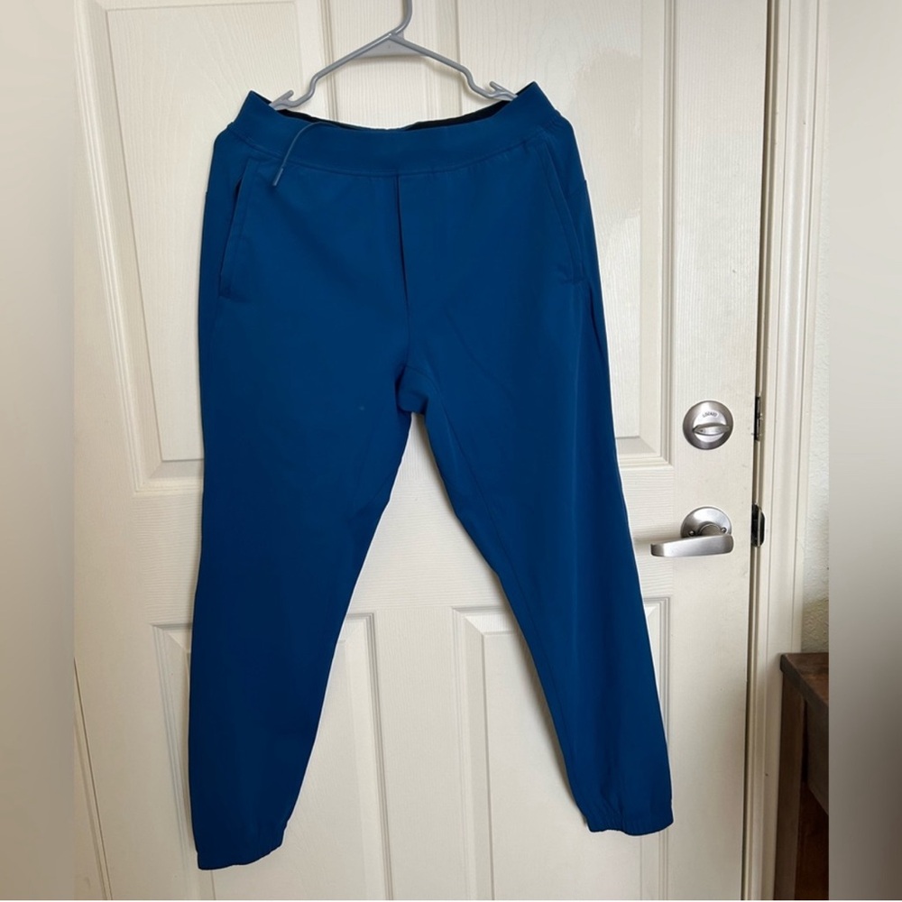 Lululemon surge joggers M
